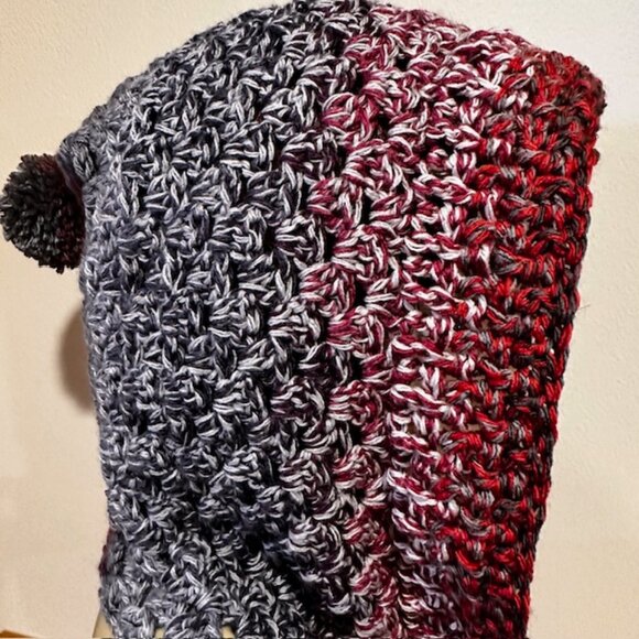 Hand knit / Crochet Granny style Hoodie with ties and Pom Pom for the Winter - Picture 8 of 9